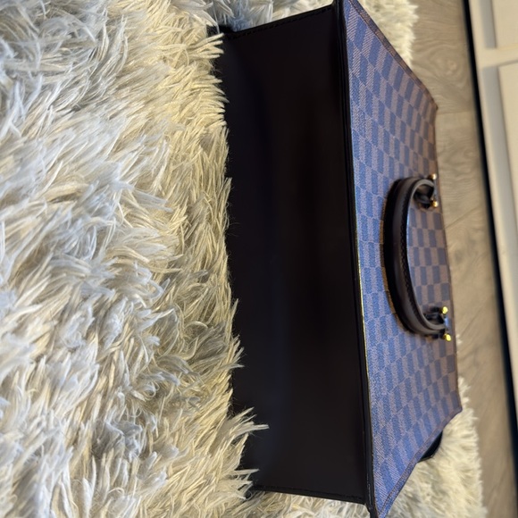 Authentic Louis Vuitton Tote- rare find! - Picture 3 of 4